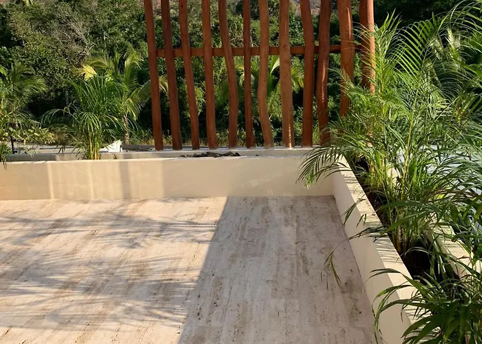 Apartahotel Luana Suites- Nikté Zihuatanejo