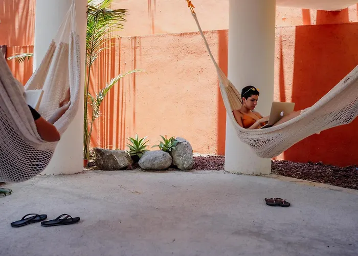 Apartahotel Luana Suites- Nikté Zihuatanejo